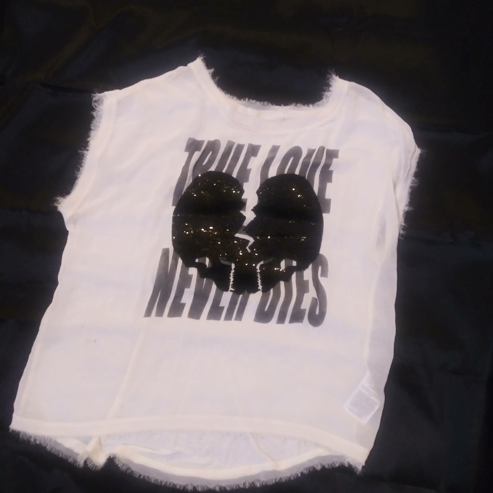 Guess "True love never dies" shirt